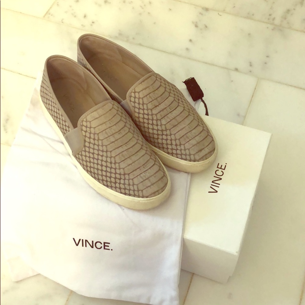 Vince - Blair Loafers in Fossil